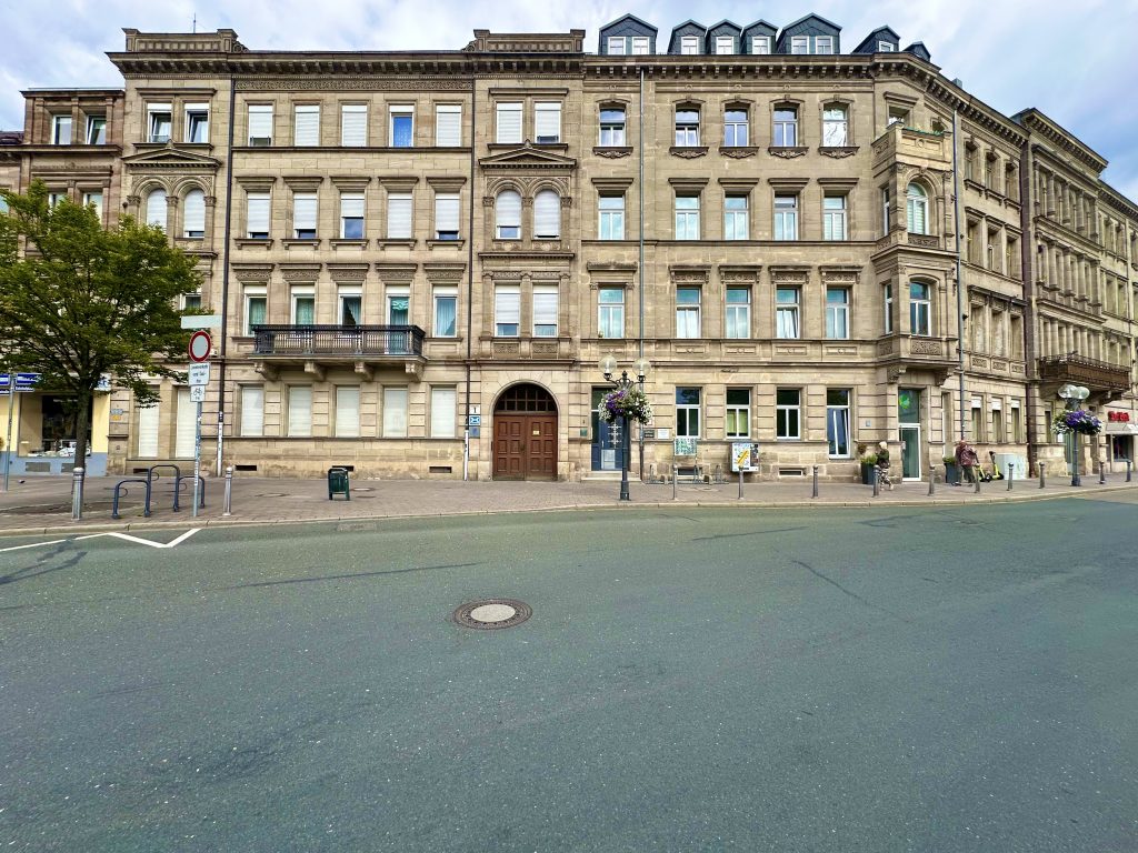 Repräsentative Altbaufassade in bester Lage